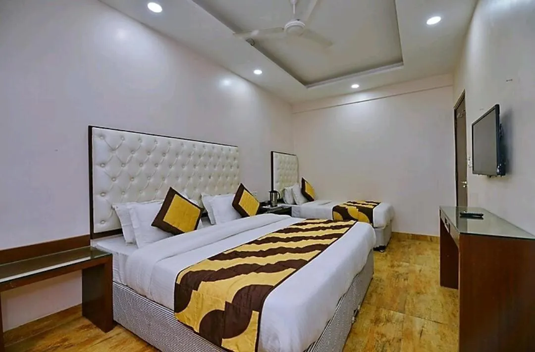 ***  Hotel Kabeer International 'Walking Distance Ndls Delhi  India