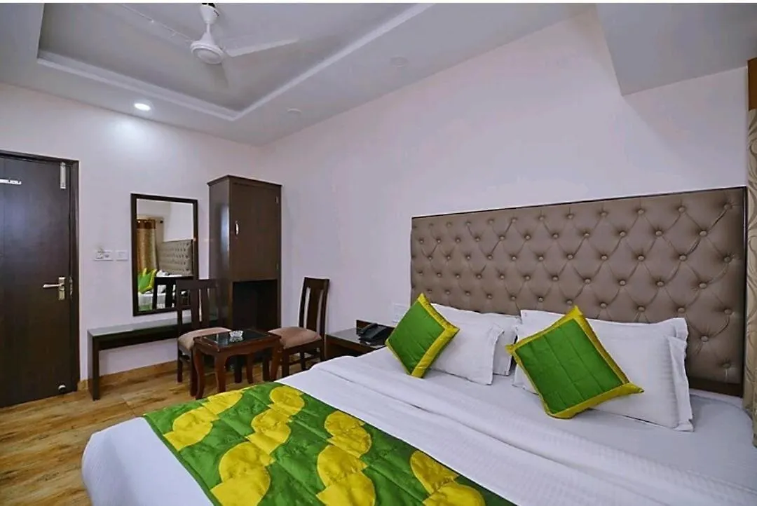 Hotel Kabeer International 'Walking Distance Ndls Delhi