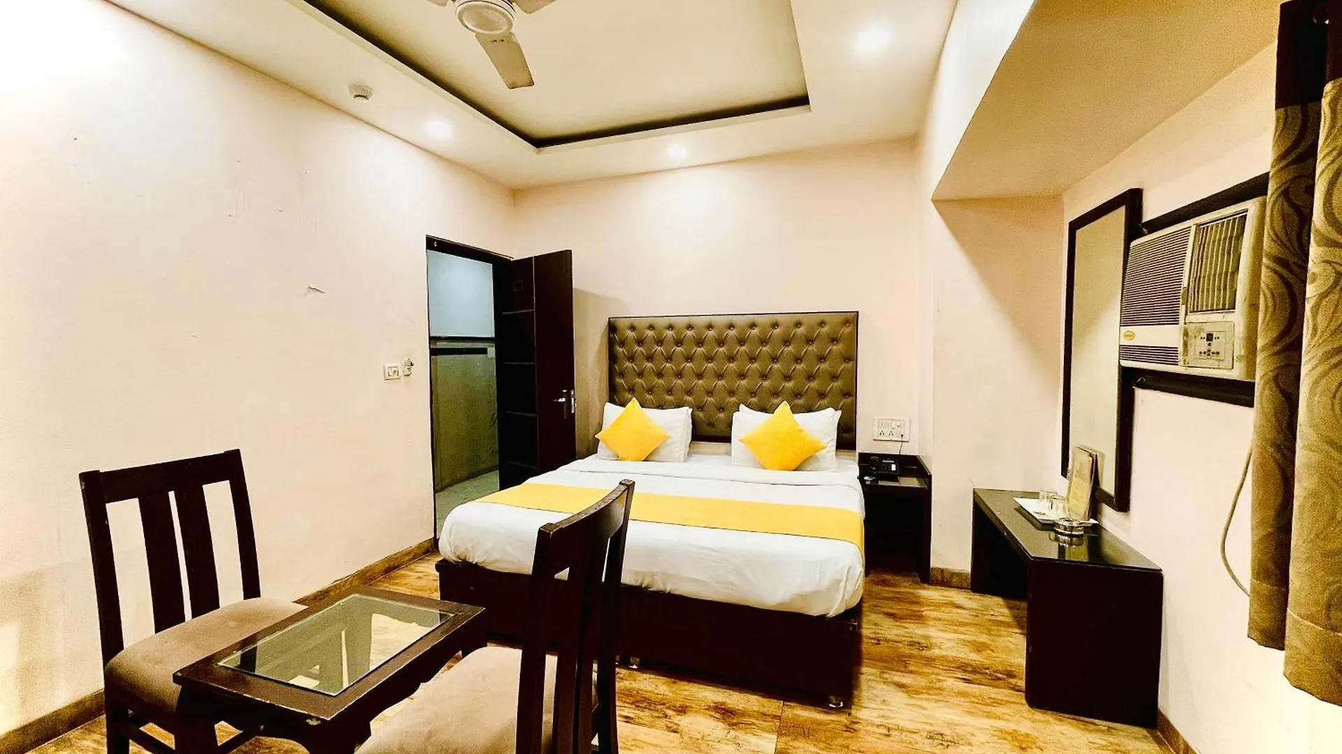 Hotel Kabeer International 'Walking Distance Ndls Delhi  3*, Delhi (National Capital Territory of India) India
